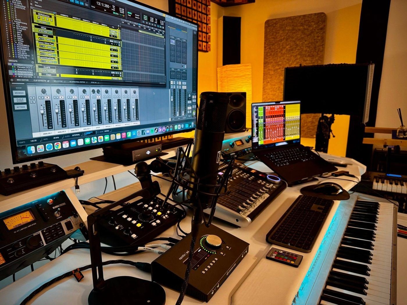 Sesión de producción en el estudio